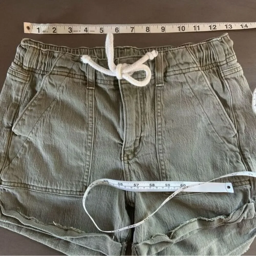 AMERICAN EAGLE‎ Women’s Tomgirl Olive Green Drawstring Cuffed Shorts Size 0 - Picture 12 of 14